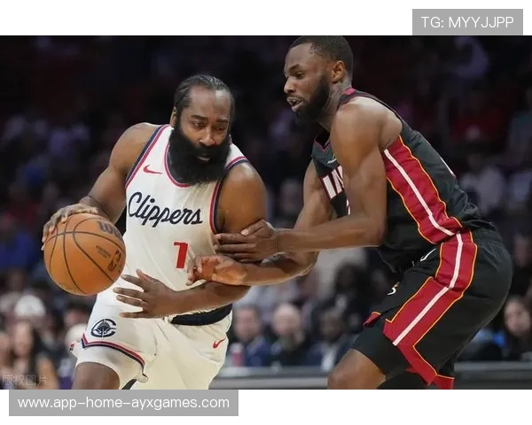 哈登妙传穿透球场,快船继续保持优势