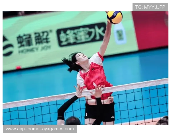 天津女排王倩扣杀连续命中，锁定胜局