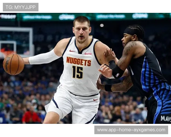 约基奇外线跳投再中，掘金在第四节稳定输出