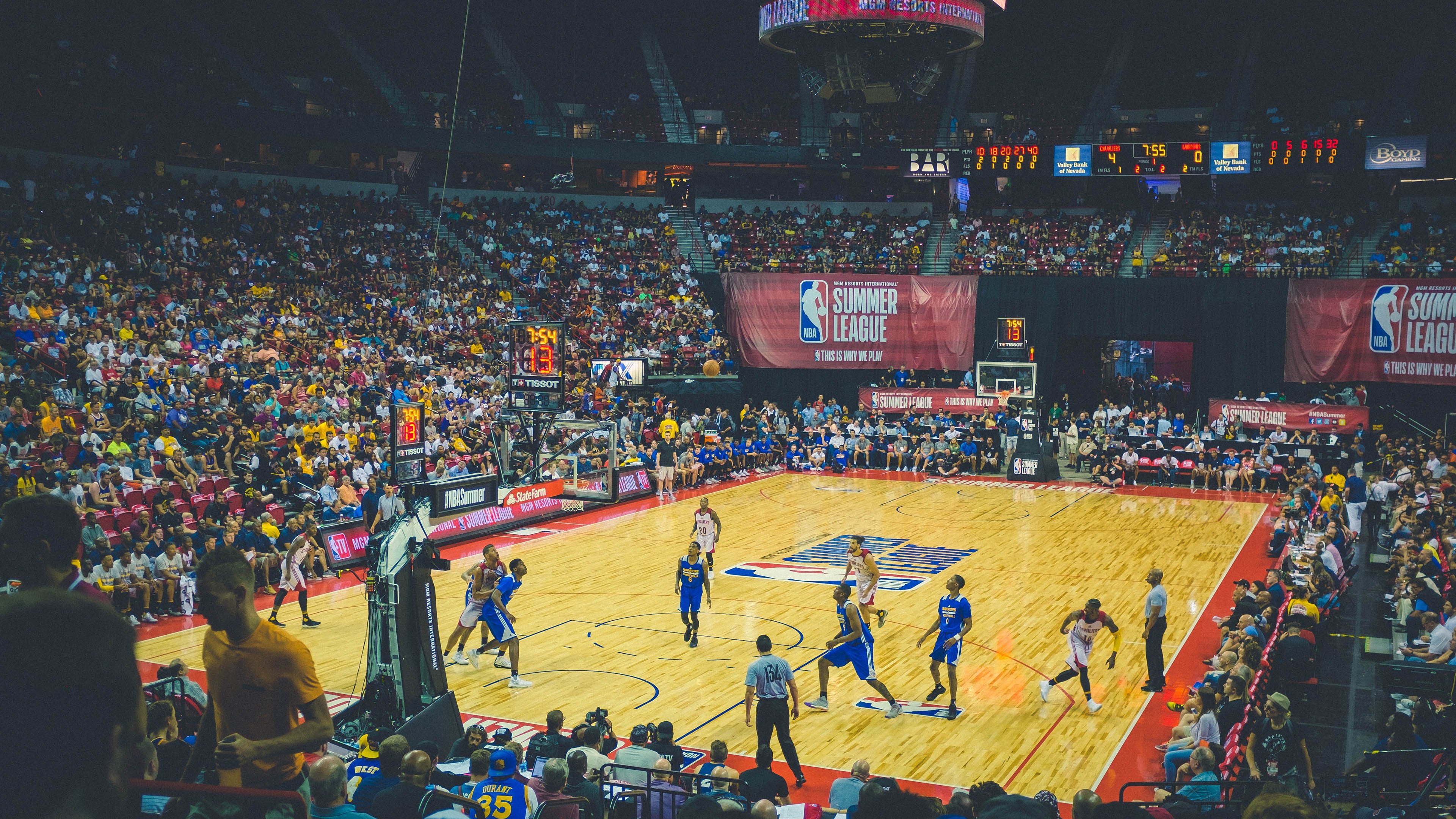 体育赛事观众消费行为分析