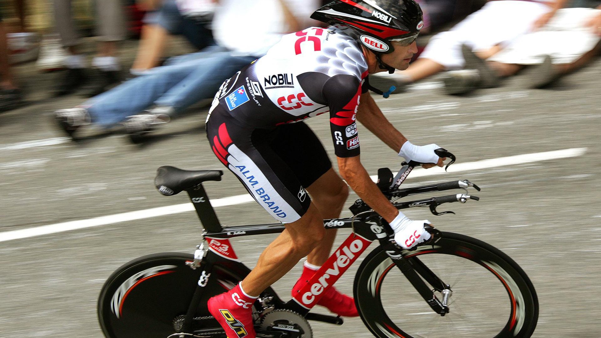 国际大学生城市跑接力赛 接力棒传遍多国高校之间